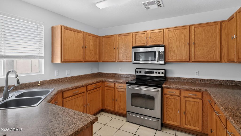 13001 W CHERRY HILLS Drive, El Mirage, AZ 85335 — photo 4