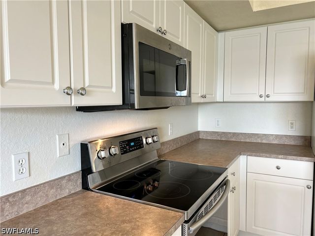 6143 Hendley CT, Fort Myers, FL 33905