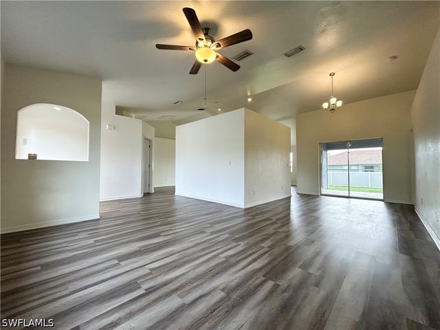 6143 Hendley CT, Fort Myers, FL 33905