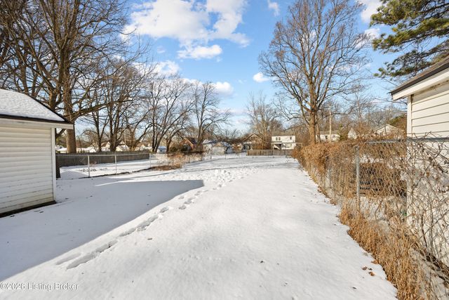 4612 Bellevue Ave, Louisville, KY 40215