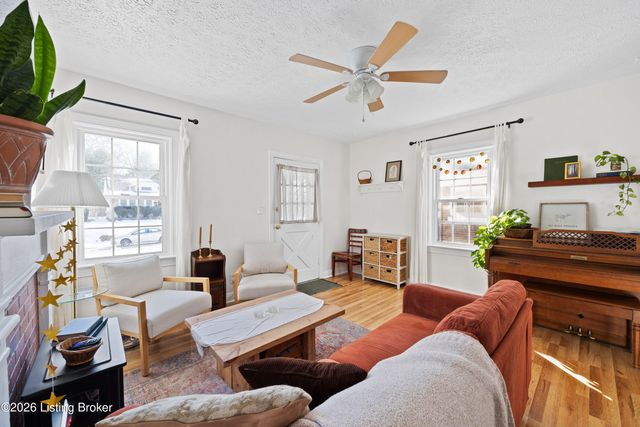 4612 Bellevue Ave, Louisville, KY 40215