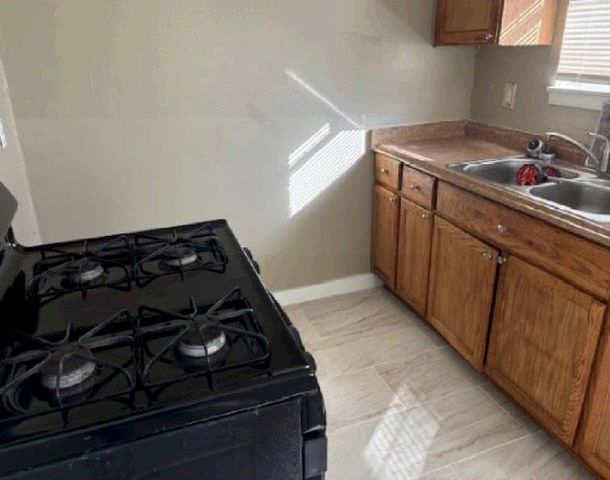 8219 Corinth Street, Houston, TX 77051