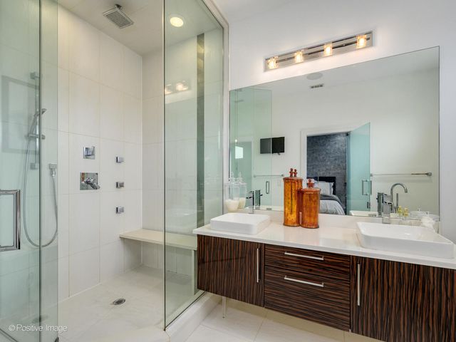 1446 W Cortez Avenue 4W, Chicago, IL 60642