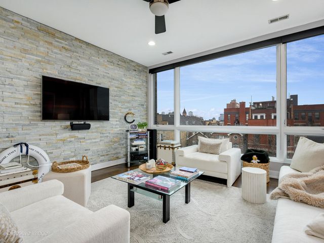 1446 W Cortez Avenue 4W, Chicago, IL 60642