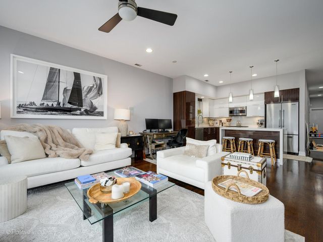 1446 W Cortez Avenue 4W, Chicago, IL 60642