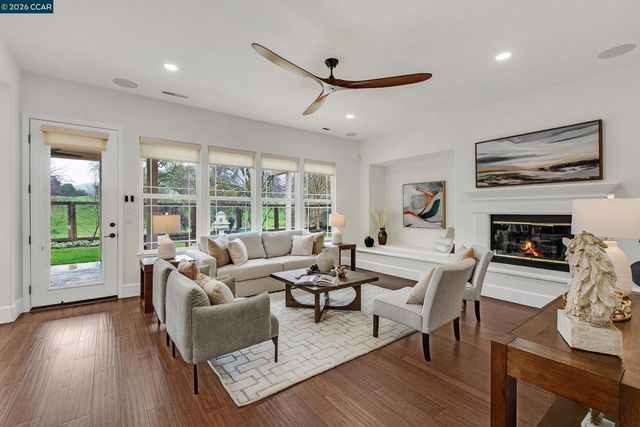 7560 Prestwick Ct, Gilroy, CA 95020