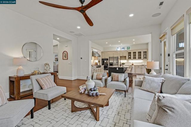 7560 Prestwick Ct, Gilroy, CA 95020