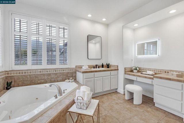 7560 Prestwick Ct, Gilroy, CA 95020