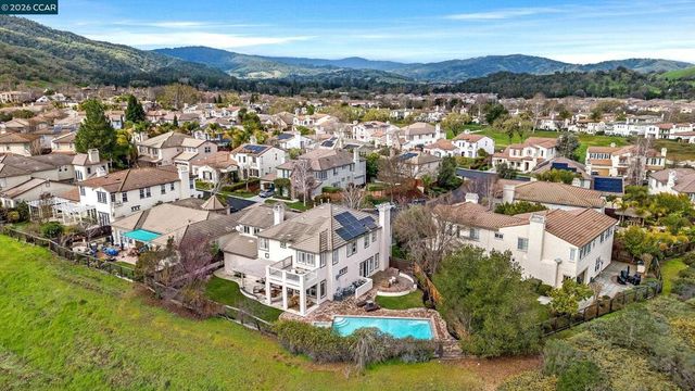 7560 Prestwick Ct, Gilroy, CA 95020