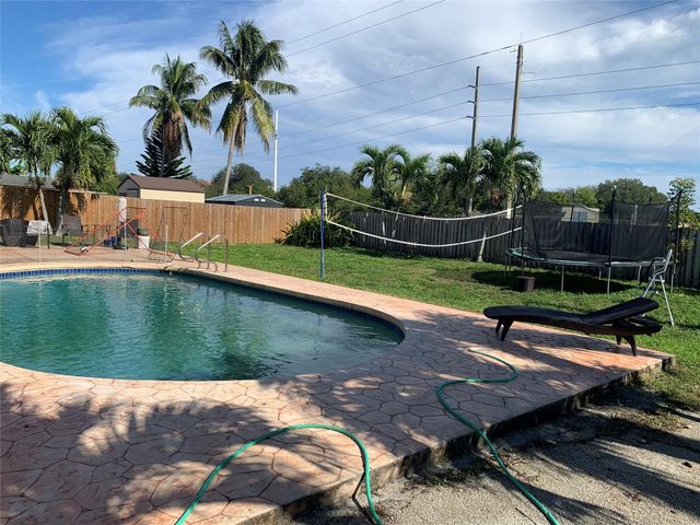 3048 NW 113th Ave, Sunrise, FL 33323