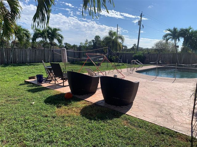 3048 NW 113th Ave, Sunrise, FL 33323