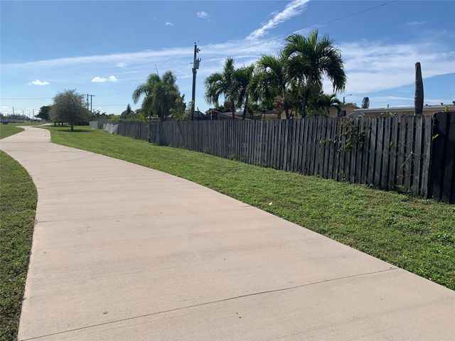 3048 NW 113th Ave, Sunrise, FL 33323