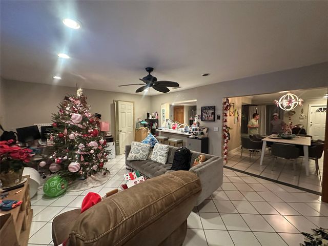 3048 NW 113th Ave, Sunrise, FL 33323