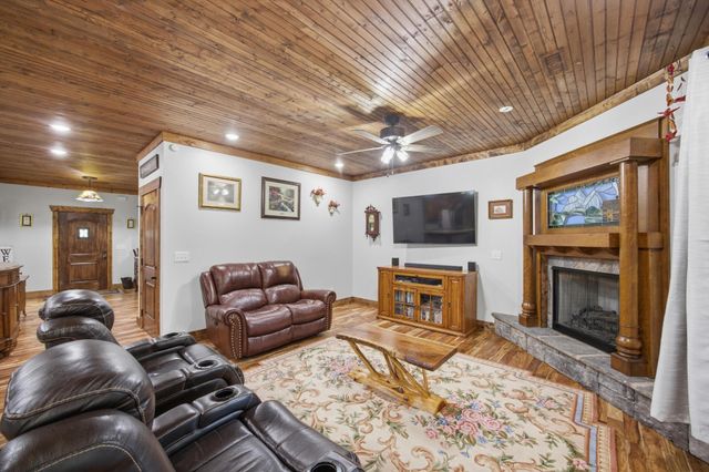 430 Gray Creek Road, Graysville, TN 37338