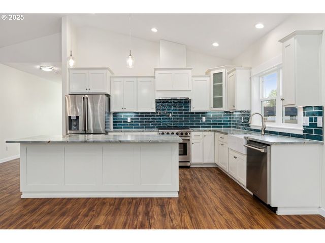 1241 LIGHTHOUSE Ln, Brookings, OR 97415