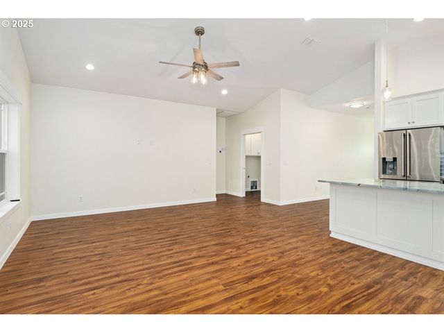 1241 LIGHTHOUSE Ln, Brookings, OR 97415