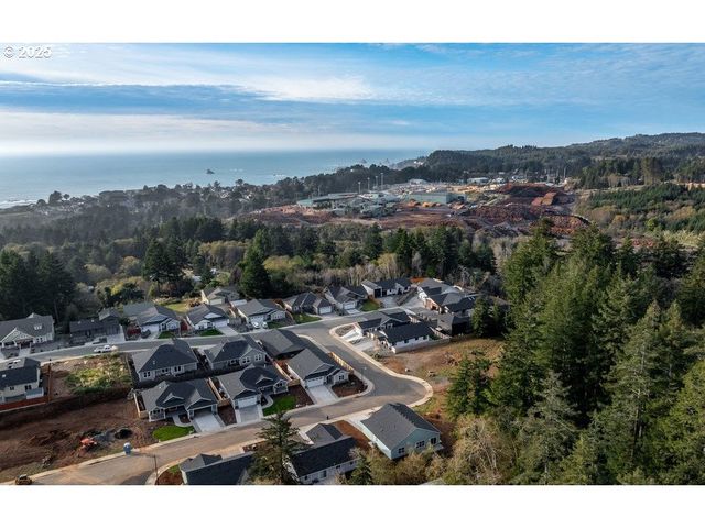 1241 LIGHTHOUSE Ln, Brookings, OR 97415