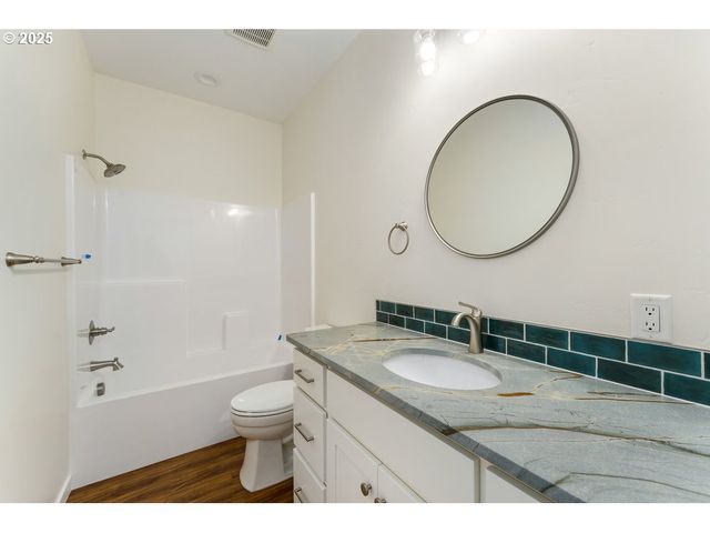 1241 LIGHTHOUSE Ln, Brookings, OR 97415