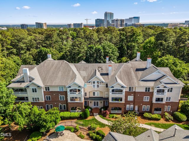 100 Northbrook Drive 207, Raleigh, NC 27609