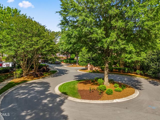 100 Northbrook Drive 207, Raleigh, NC 27609