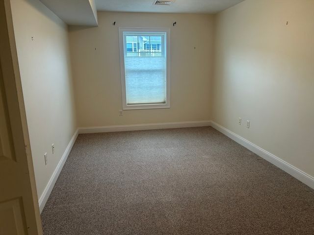 26 Greenleaves Drive 620, Amherst, MA 01002