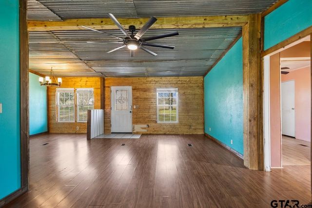 11867 Cherokee Way, Lindale, TX 75771