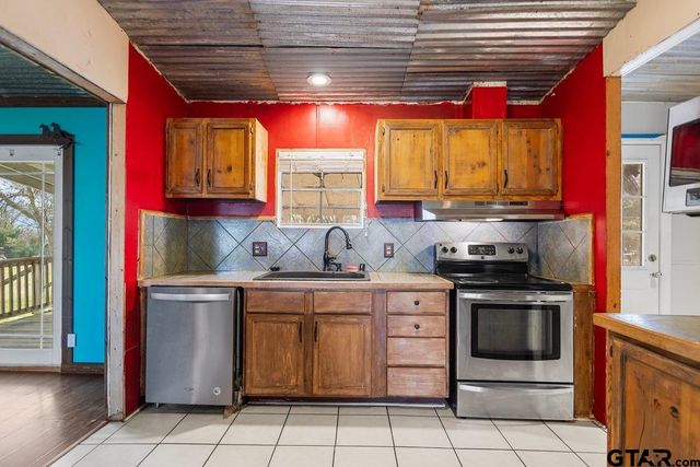 11867 Cherokee Way, Lindale, TX 75771