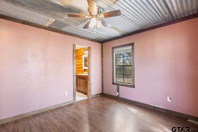 11867 Cherokee Way, Lindale, TX 75771