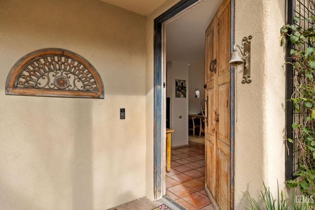 2118 Cedar Street, Bakersfield, CA 93301