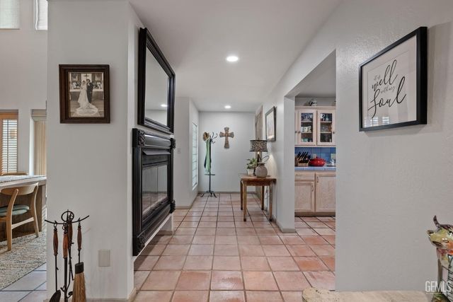 2118 Cedar Street, Bakersfield, CA 93301