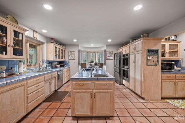 2118 Cedar Street, Bakersfield, CA 93301