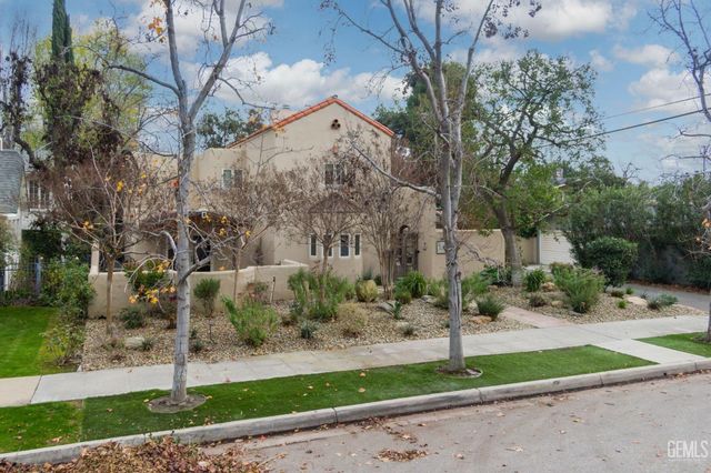 2118 Cedar Street, Bakersfield, CA 93301