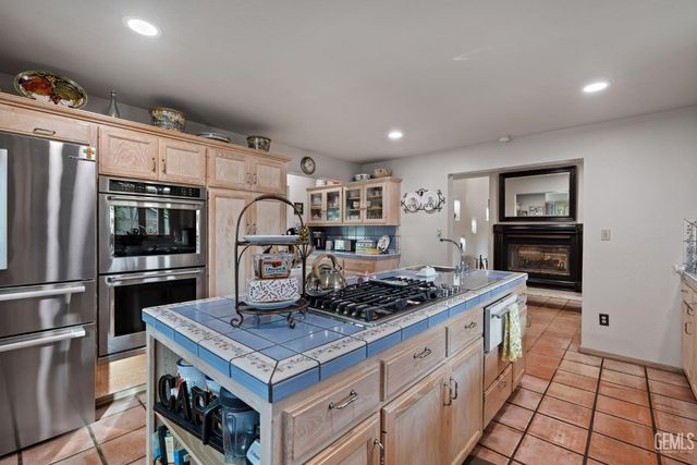 2118 Cedar Street, Bakersfield, CA 93301