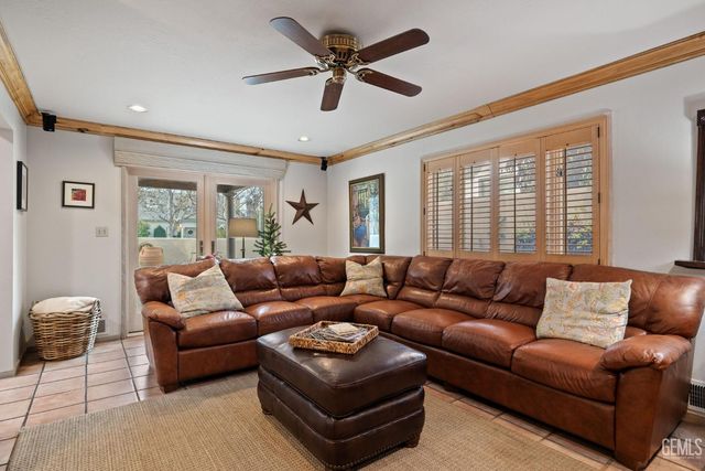 2118 Cedar Street, Bakersfield, CA 93301