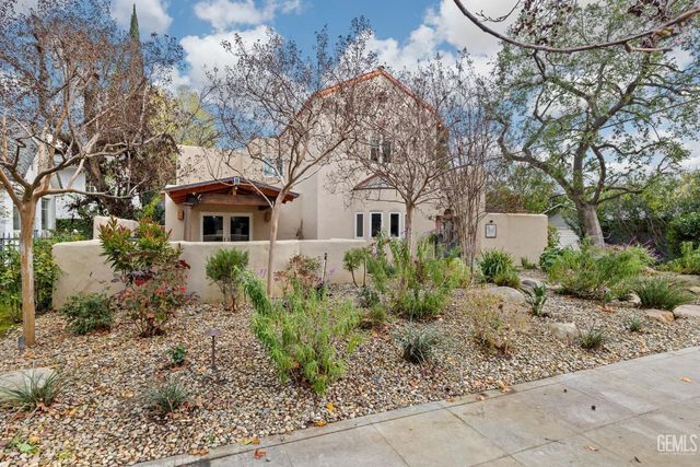 2118 Cedar Street, Bakersfield, CA 93301