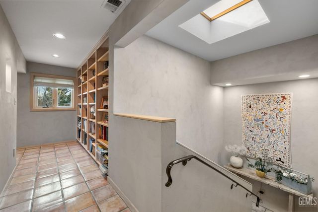 2118 Cedar Street, Bakersfield, CA 93301