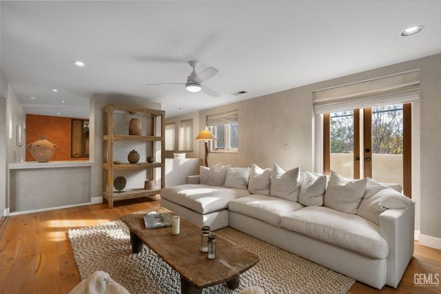 2118 Cedar Street, Bakersfield, CA 93301