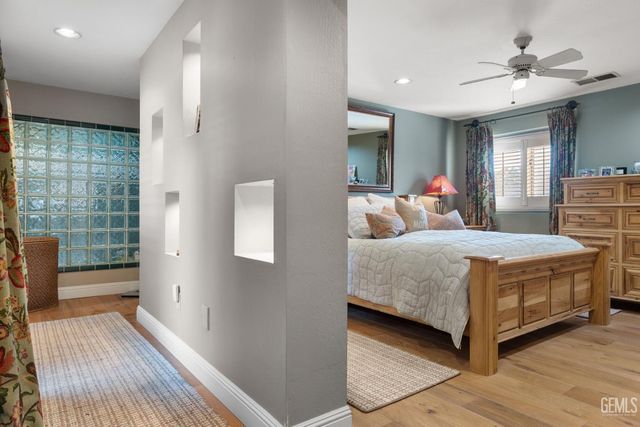 2118 Cedar Street, Bakersfield, CA 93301