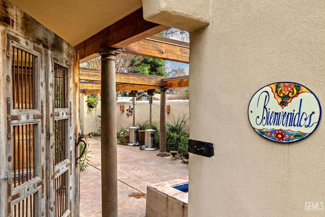 2118 Cedar Street, Bakersfield, CA 93301