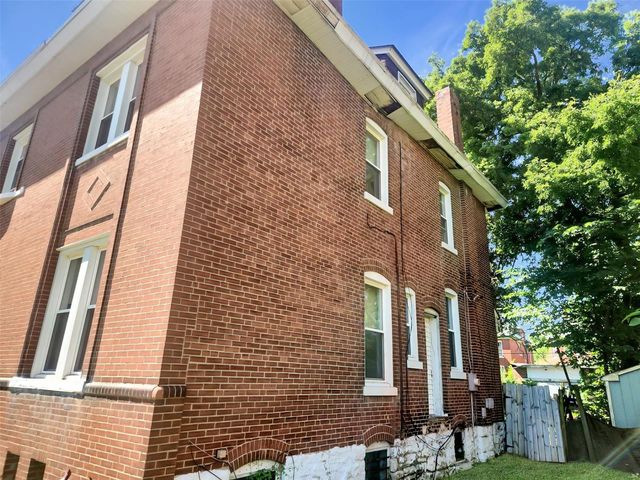 4918 Highland Avenue, St Louis, MO 63113