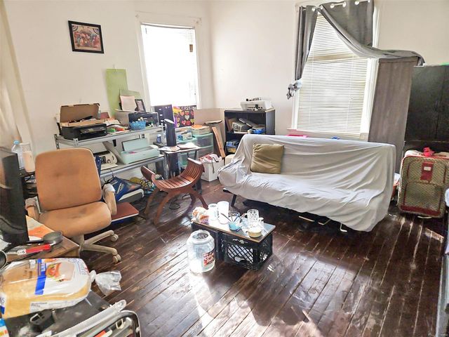 4918 Highland Avenue, St Louis, MO 63113