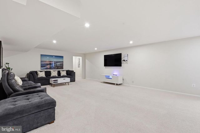 612 PLAINVIEW DR, Fredericksburg, VA 22405
