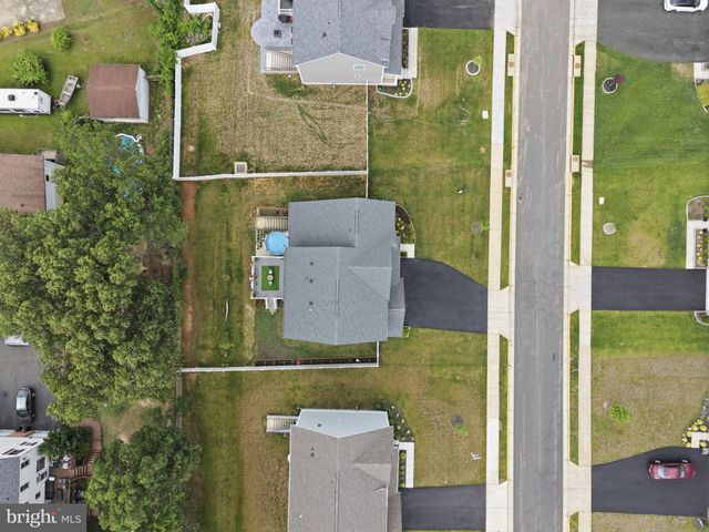 612 PLAINVIEW DR, Fredericksburg, VA 22405