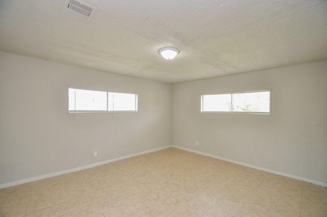 217 Owens Street, Houston, TX 77029