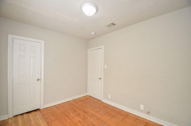 217 Owens Street, Houston, TX 77029