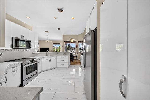 17711 SW 81st Court, Palmetto Bay, FL 33157