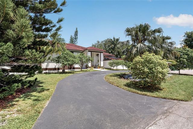 17711 SW 81st Court, Palmetto Bay, FL 33157
