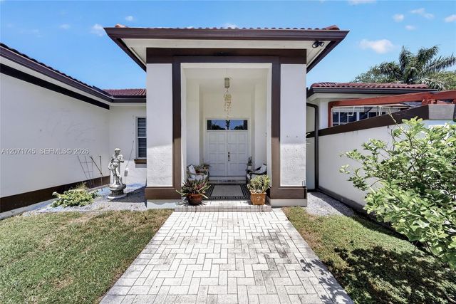 17711 SW 81st Court, Palmetto Bay, FL 33157