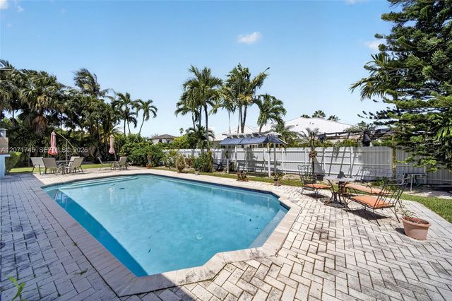 17711 SW 81st Court, Palmetto Bay, FL 33157