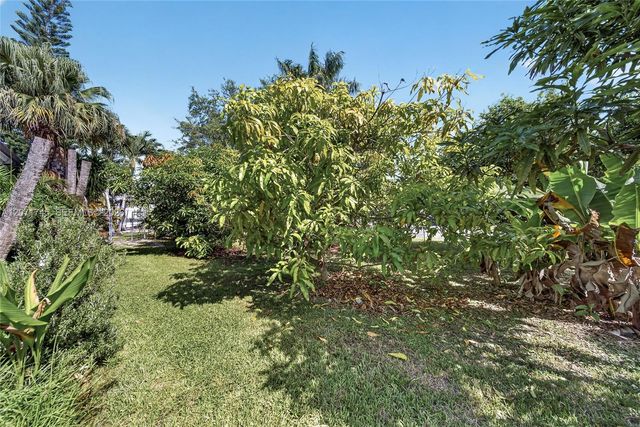 17711 SW 81st Court, Palmetto Bay, FL 33157